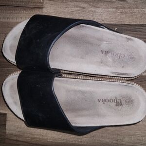 CHOOKA Black Leather Slides size 9 Cool Comfortable